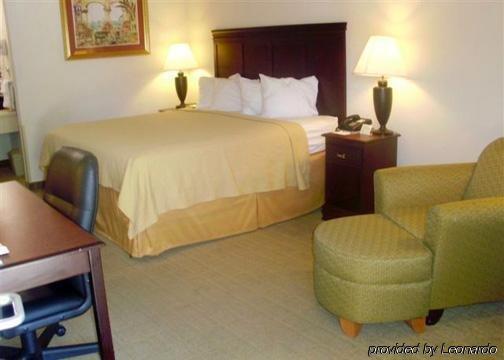 Days Inn By Wyndham Uvalde Zimmer foto