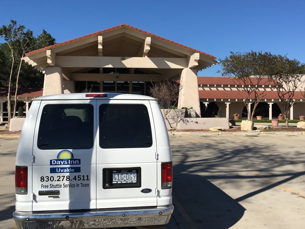 Days Inn By Wyndham Uvalde Exterior foto