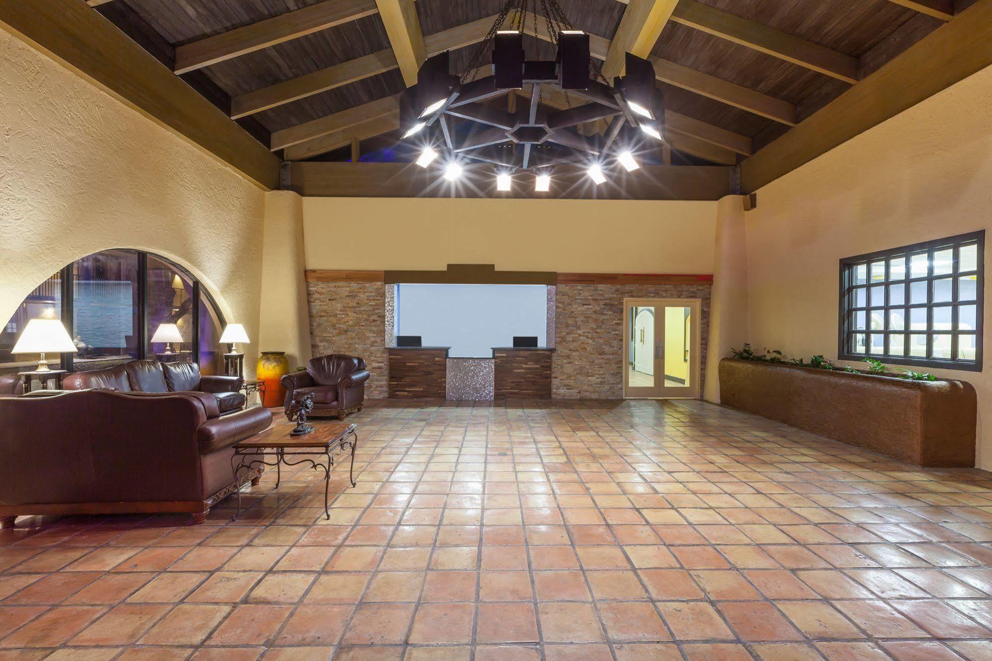 Days Inn By Wyndham Uvalde Exterior foto
