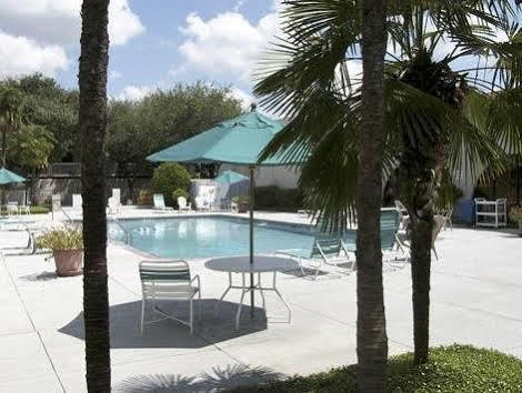 Days Inn By Wyndham Uvalde Exterior foto